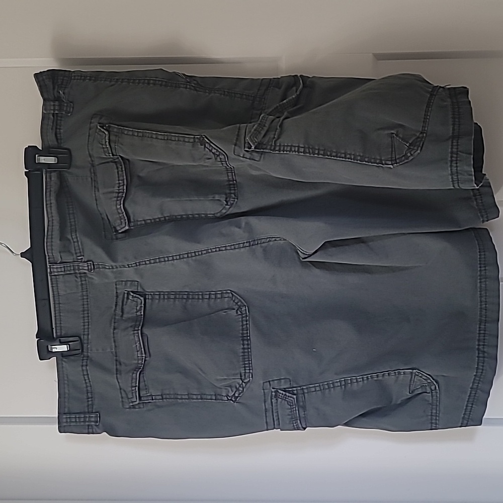 3 Pair Mens UNION BAY Cargo Shorts Size 42 Waist. Make offer on all 3. - Picture 6 of 8